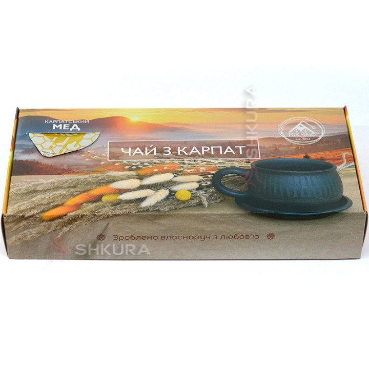 Чай "Чай из Карпат" с медом, черная чашка