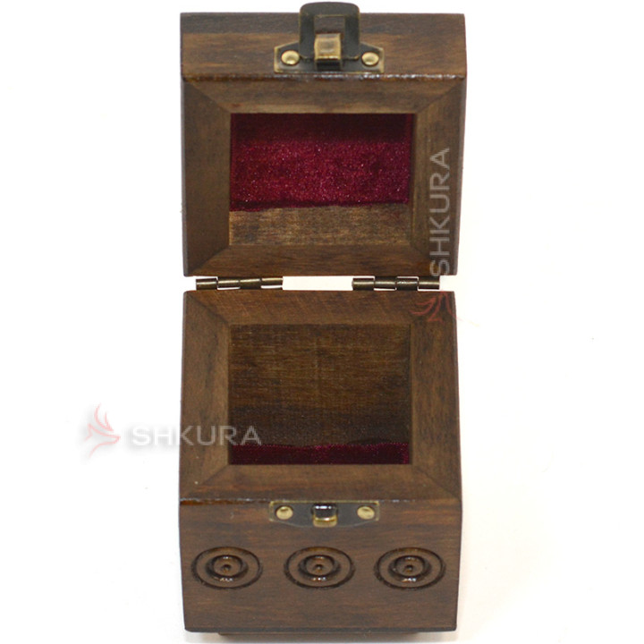 Шкатулка резная С12, 6х6 см