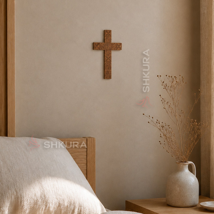 Резной крест, 29х15 см, С16