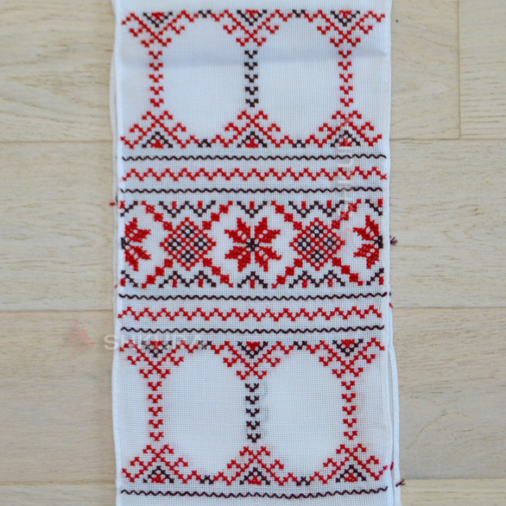 Вишитий рушник 1,3х0,24 м. 09