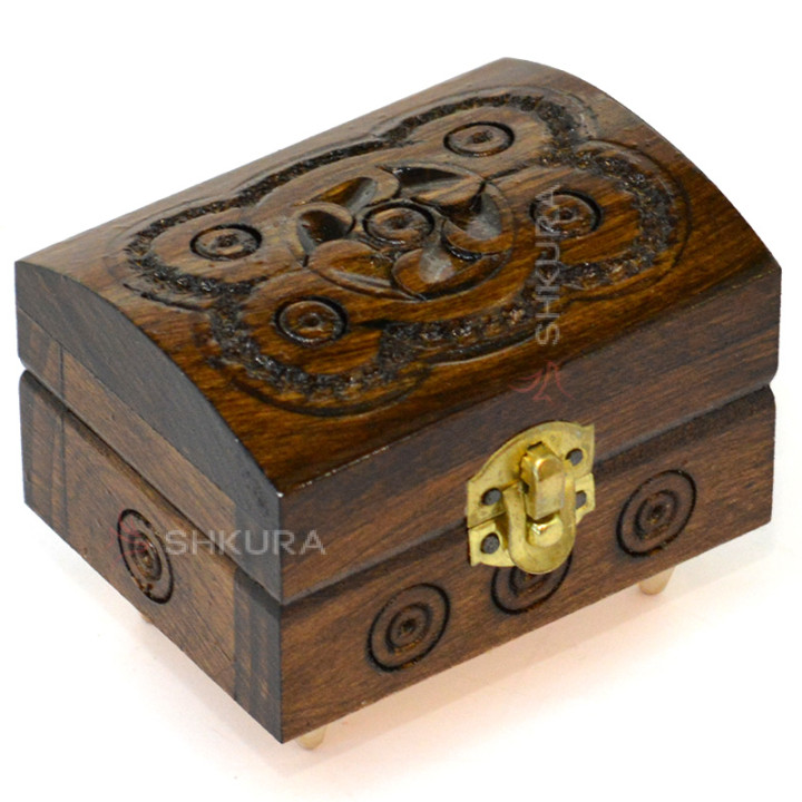 Шкатулка різьблена, 6х8 см, замок, темна
