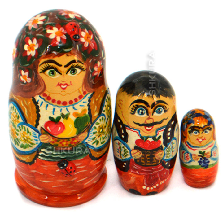 Матрьошки "Українська сім'я" 03, 3 шт. 11 см